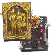 Taewada Hlong Hong (Paetch Payatorn Kinaree) Ongk Kroo Bad Tong (gold powder) 13 gems 2 pearls 2 look namo 8 Takrut + Rak Sorn flower - Nia Kajia edition 2554 BE - Luang Phu In Wat Nong Meg