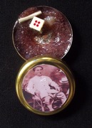 See Pheung Por Phu Jao Yee Gor Hong (Er Ger Fong) - Magic Balm with Takrut, Prai Ghost Powder, and Enchanted Dice for Gambling Success - Phu Sariang